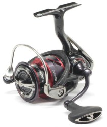 Катушка безынерционная Daiwa 20 Fuego LT 3000